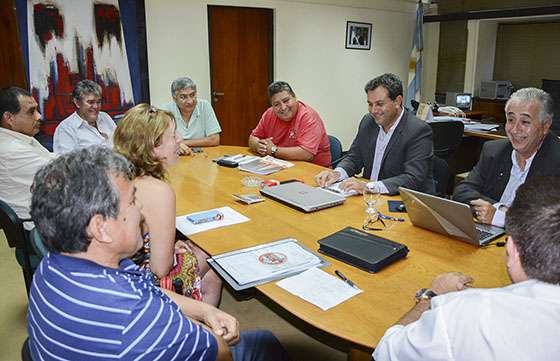 El Gobierno acordó con los agentes centralizados el incremento salarial del primer semestre