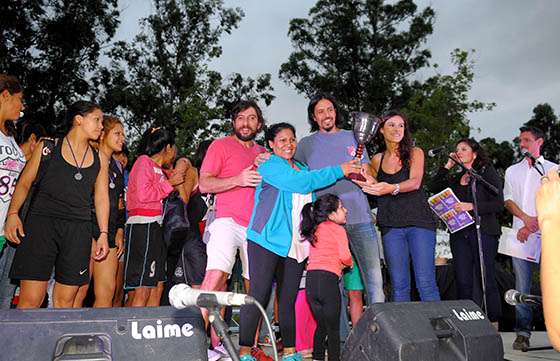El equipo femenino de Central Fútbol Club es campeón del primer cuadrangular por los derechos de las Mujeres