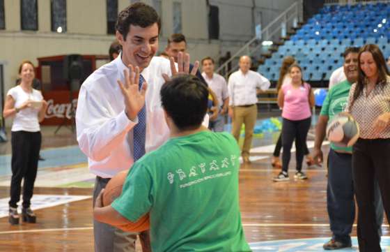 Urtubey acompañó a la Fundación Baccigalupo en el inicio del ciclo lectivo 2016