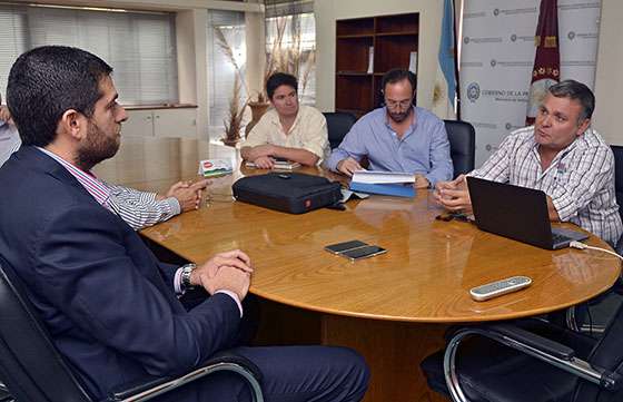 La Provincia y el INTA acordaron un trabajo conjunto para potenciar la producción local