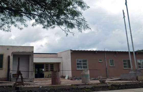 La construcción del nuevo edificio para la escuela secundaria de La Candelaria está en su etapa final
