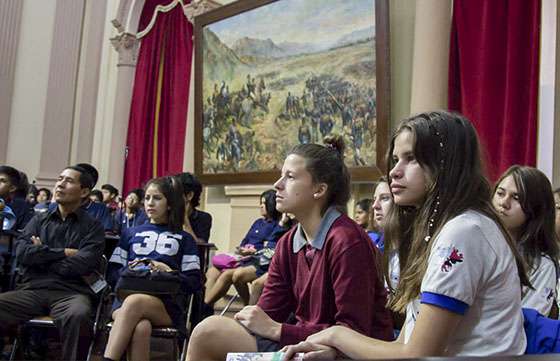Estudiantes secundarios recibieron recomendaciones sobre servicios para egresados