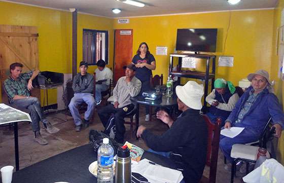 Minería fiscalizó trabajo social en Santa Rosa de los Pastos Grandes