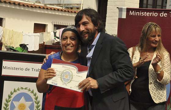 Más de 1000 personas fueron capacitadas como auxiliares gastronómicos