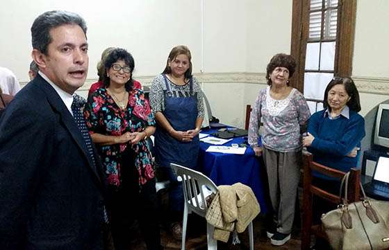Gómez Almaras visitó la Universidad Abierta de la Tercera Edad