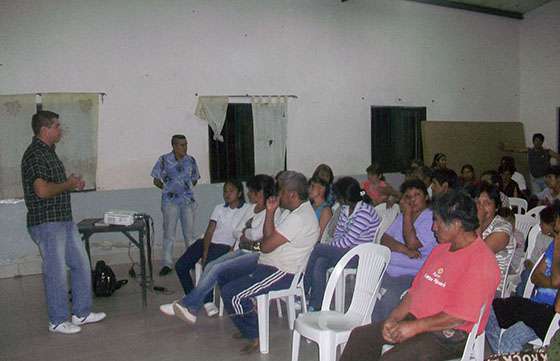 La Comunidad de la zona oeste elabora una red de contención social