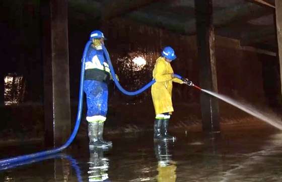 En Capital realizaron trabajos de limpieza en reservas de agua de gran tamaño