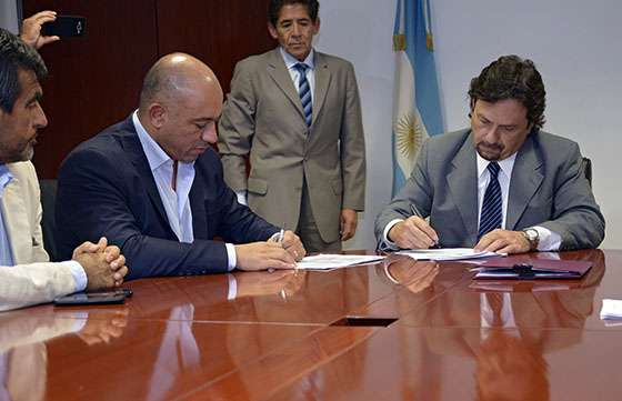 En Capital 40.700 jóvenes de escuelas secundarias y técnicas son beneficiarios de la copa de leche