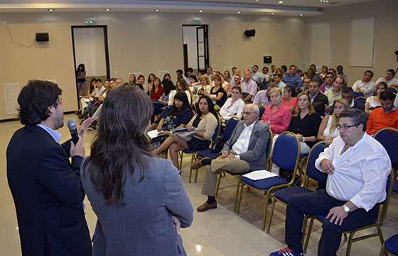 El Ministerio de Gobierno capacitó a corredores inmobiliarios