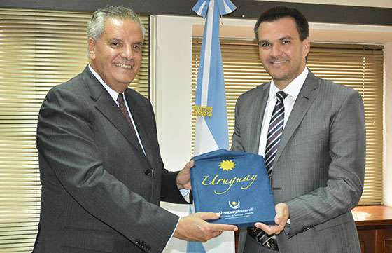 Misiones comerciales y más turismo entre Salta y Uruguay