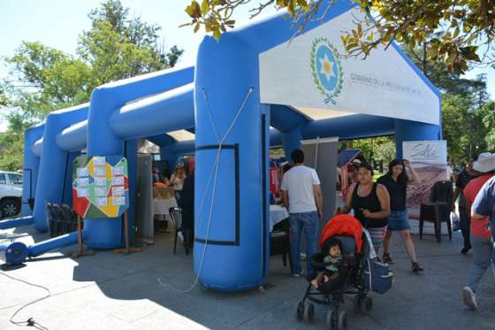 El Centro de Atención Ciudadana brinda servicios a familias de Santa Victoria Oeste