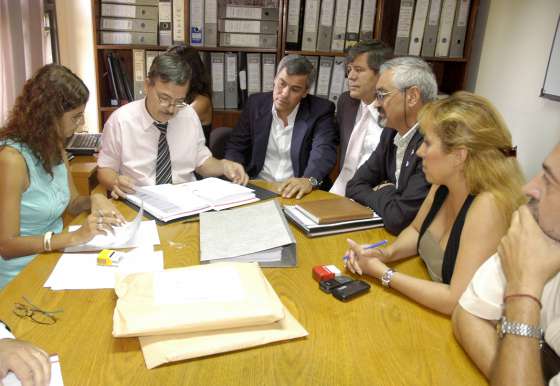 Se licitó la primera etapa para suministrar agua potable a escuelas y pequeñas comunidades