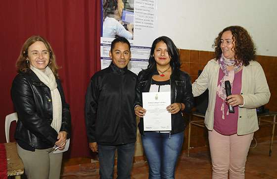 Alumnos de los Institutos de Idiomas recibieron los certificados de aprobación del examen Trinity