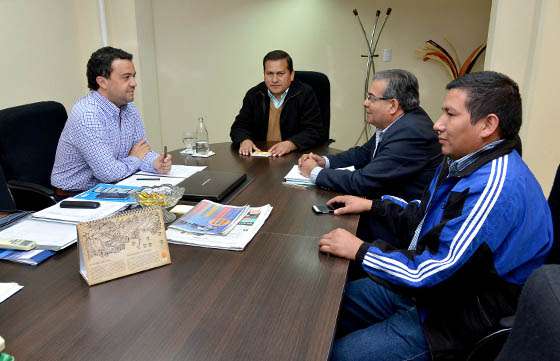 La Provincia trabaja en conjunto con Los Toldos para pavimentar sus calles con adoquines