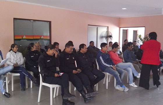 Capacitan sobre seguridad ciudadana en Colonia Santa Rosa