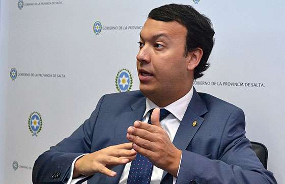 Villanueva en el ciclo de Entrevistas en vivo por Facebook y Periscope