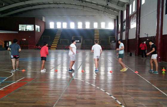 Deportes hace evaluaciones de composición corporal a alumnos primarios y test a deportistas
