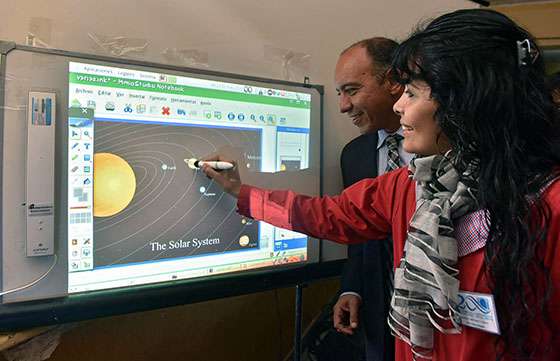 Treinta escuelas primarias de Anta y Metán recibieron aulas digitales móviles
