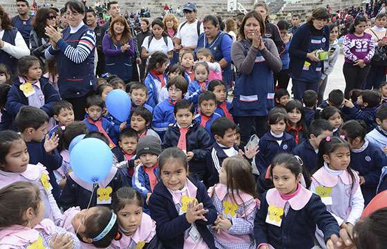 Los jardineritos pusieron color y alegría a la muestra de Arte Infantil