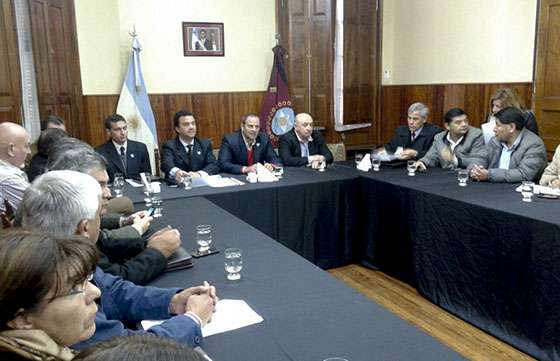 Gomeza presentó en Senadores detalles financieros del crédito que se solicitaría al Fondo Fiduciario Federal