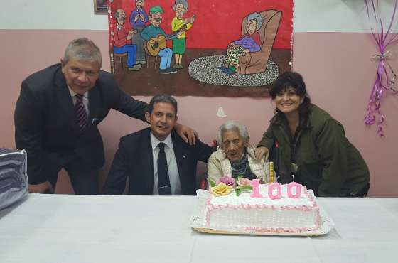 Cumplió 100 años la abuela Susana del Hogar Santa Ana