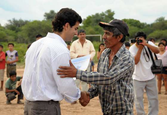 El Gobierno entregó viviendas a comunidades aborígenes de Rivadavia Banda Norte