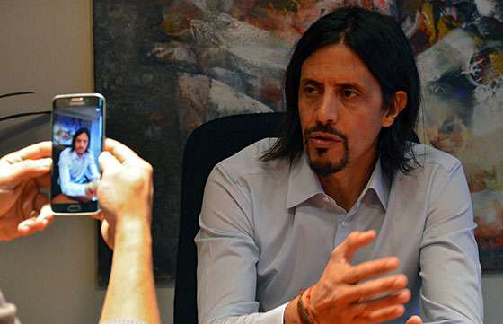 Carlos Parodi en el ciclo de Entrevistas en vivo por Facebook y Periscope