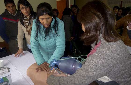 Enfermeros del sector público reciben actualización en atención de emergencias cardiovasculares e hipertensivas