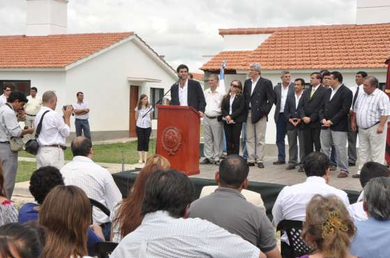 El Gobierno entregó más de 230 viviendas en Orán  