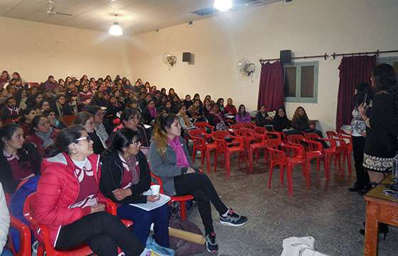 Estudiantes del profesorado del Colegio Estrada participaron de una capacitación sobre perspectiva de género