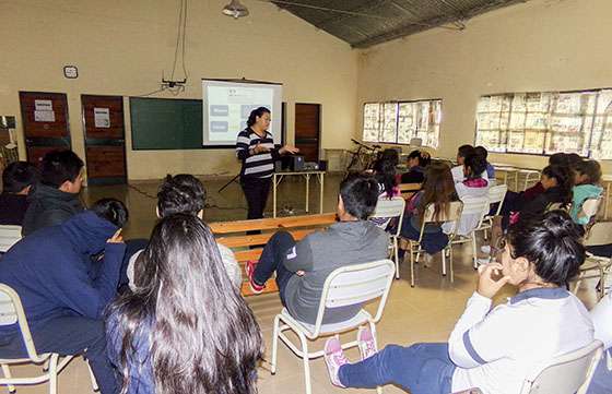 Estudiantes de La Caldera recibieron capacitación sobre la problemática del juego compulsivo