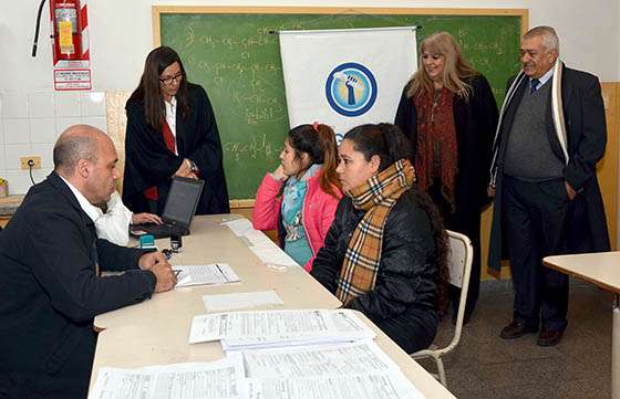 Vecinos de la Capital pueden realizar trámites de Anses en las escuelas