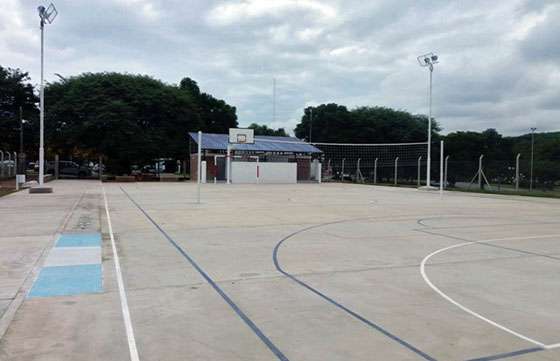 El Gobierno construyó 42 playones deportivos en localidades del interior