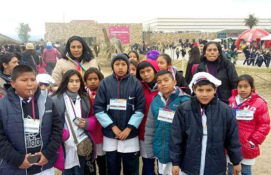 Una delegación de alumnos de Misión Tuyunti visitaron hoy Tecnópolis