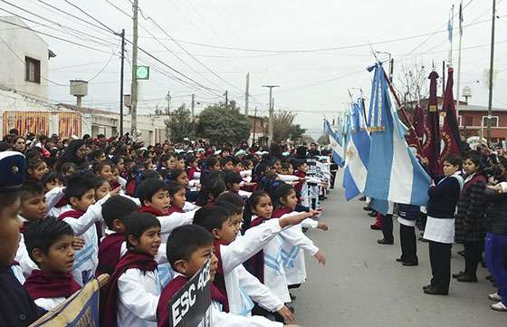 Más de doscientos cincuenta alumnos de la zona sudeste prometieron lealtad a la Bandera