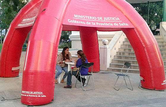 Móvil de asesoramiento jurídico gratuito en Salta capital