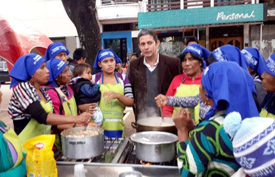 Mujeres de Misión Carboncito son capacitadas por el programa Mi Cocina, Mi Familia