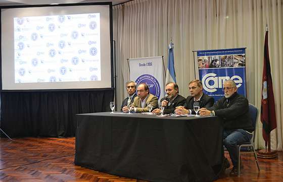 Con amplia participación se desarrolló una Jornada sobre comercio ilegal