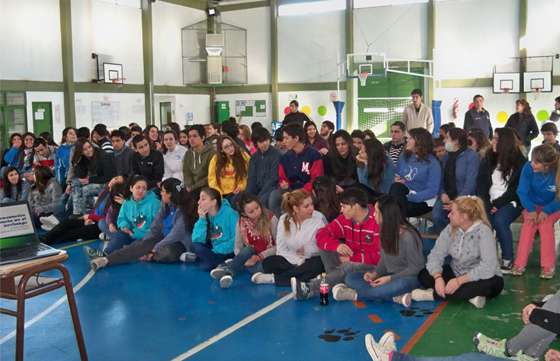 Charla para jóvenes: “Participación ciudadana juvenil: género y diversidad”