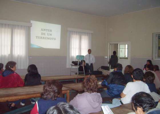 Capacitación sobre sismo en El Carril   