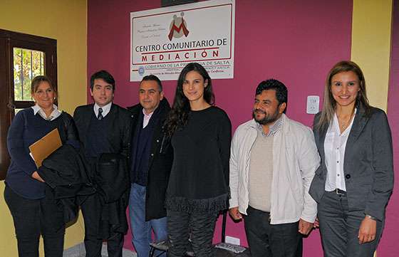 Promueven la resolución pacífica de conflictos en Apolinario Saravia