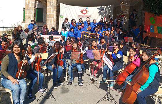 Niños y jóvenes músicos mantuvieron un encuentro con  la ministra de Educación