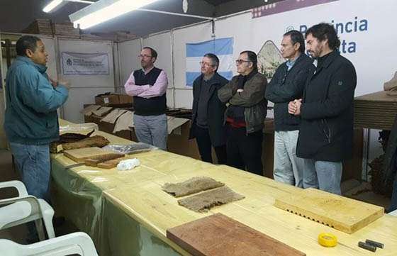 Entregaron certificados por la capacitación en armado de cigarros puros