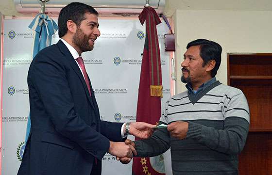 Pequeños productores ganaderos de Rivadavia recibieron fondos para producción