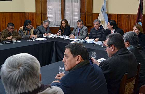 Funcionarios y senadores provinciales trataron el proyecto de Ley de fertilización