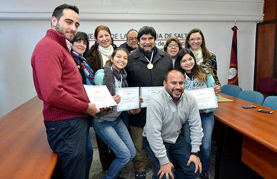 Reconocimiento a alumnos y docentes en la Feria Internacional de Emprendedorismo Escolar