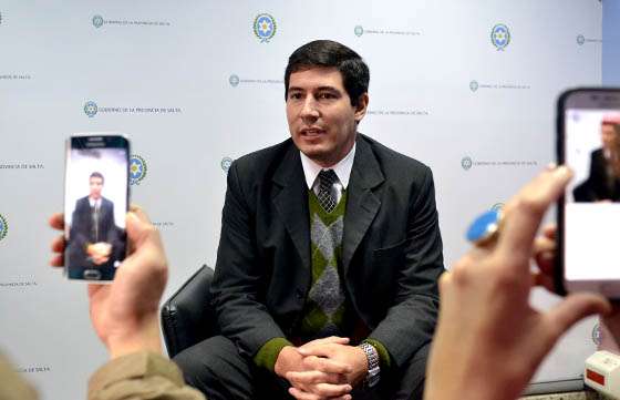 Carlos Oliver en Ciclo de Entrevistas en vivo por Facebook y Periscope