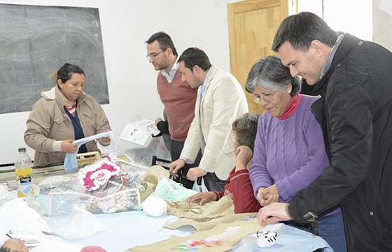 Vecinos de Villa Los Sauces agradecieron al Gobierno obras y apoyo a talleres de oficios