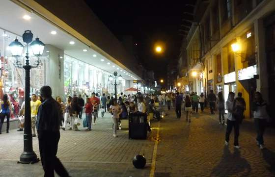 Con descuentos y facilidades con tarjetas de crédito prosigue Julio Mágico