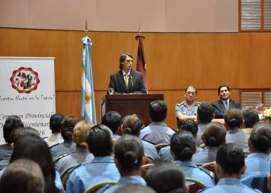 Entregaron distinciones a mujeres de instituciones militares y policiales 